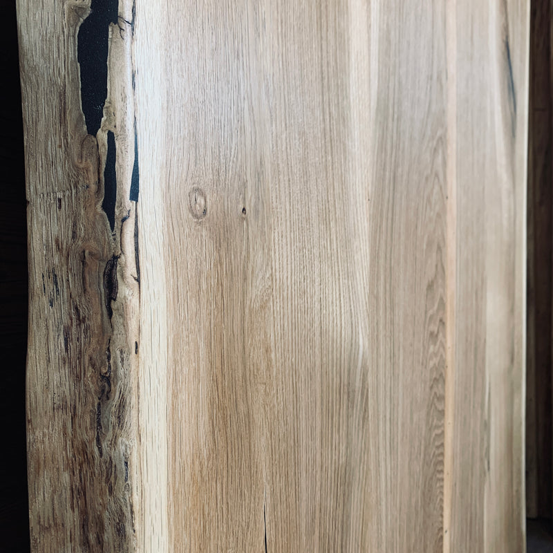 Massivholz Tischplatte | 180x80x4cm | Holzart: Eiche  | Art Baumkante: natürliche Baumkante | Finish: Hartwachsöl | Code: VT-Ei64 | Standort: Vintique Store Tempelhof